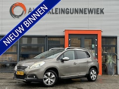 Peugeot 2008 - 1.2 PureTech Allure Automaat / Panoramadak / Airco / Navi / Parkeersensoren v+a / Trekhaak