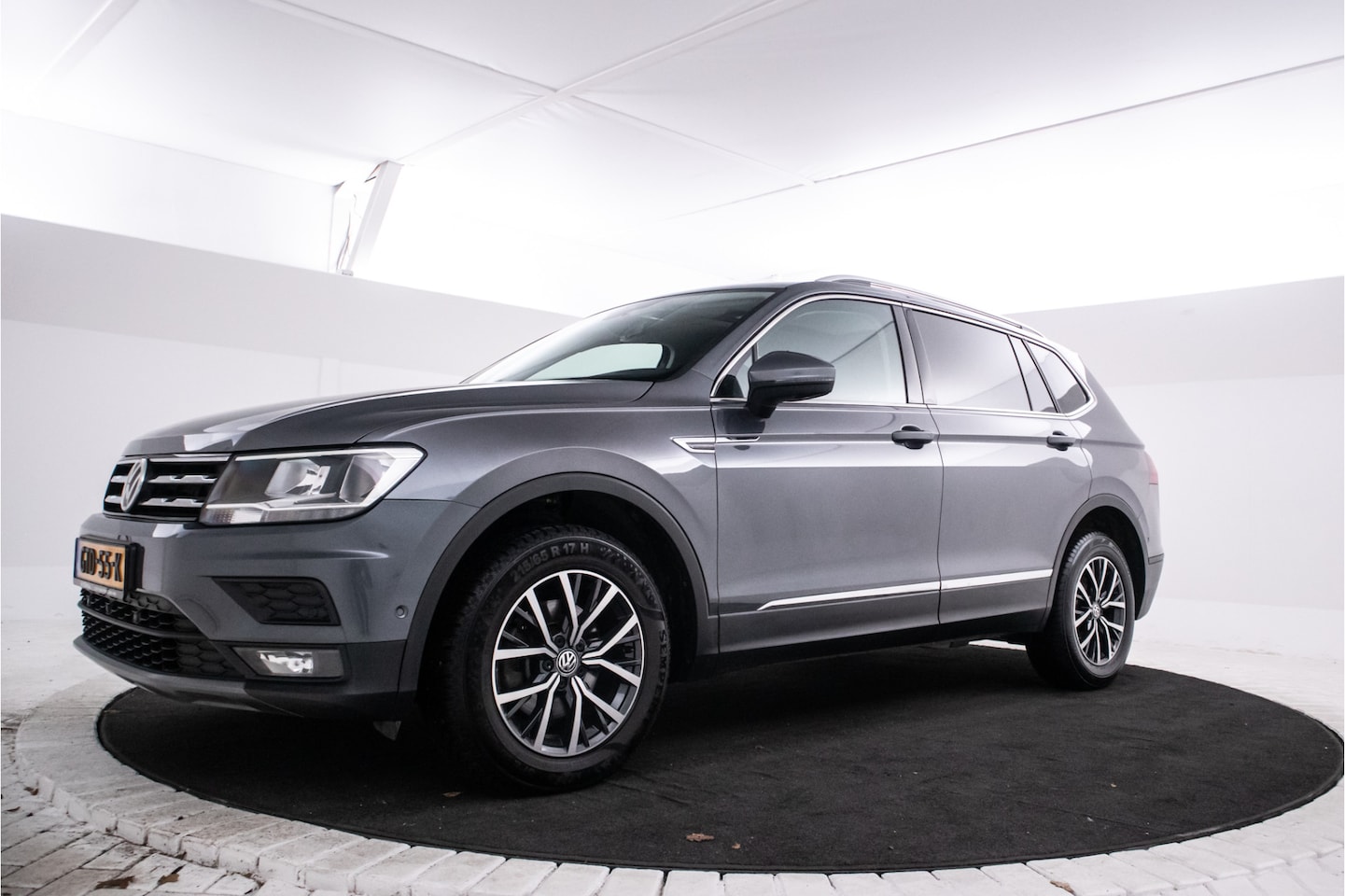 Volkswagen Tiguan Allspace - 1.5 TSI Comfortline Business 7 Persoons, Panorama, Leer, Climate - AutoWereld.nl