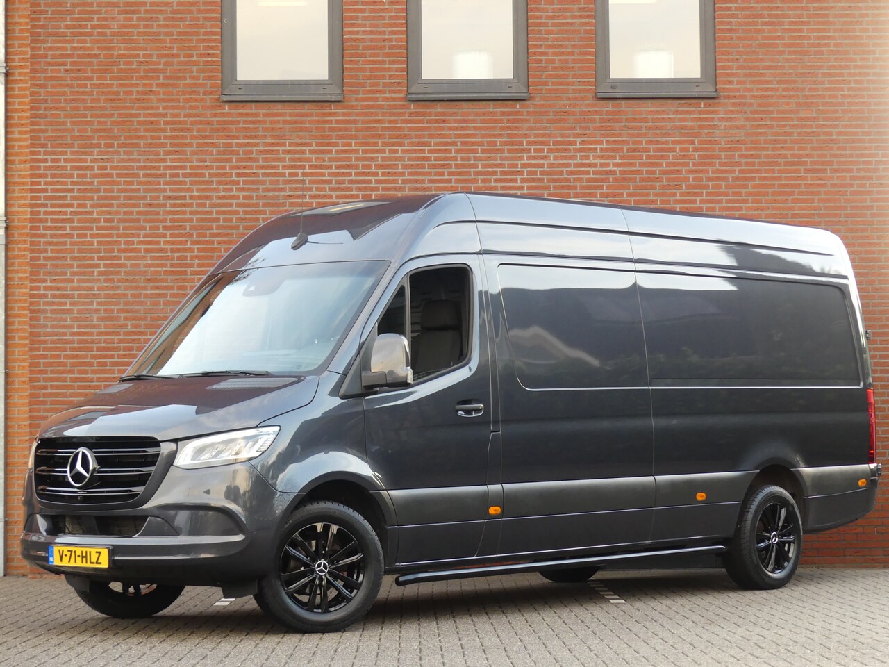 Mercedes-Benz Sprinter - 317 CDI L3H2 LED/Groot navigatie/Camera - AutoWereld.nl