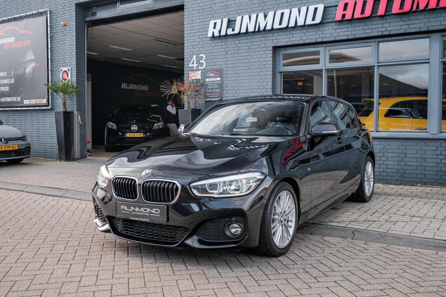 BMW 1-serie - 1d|18i M-pakket|Mode-Knop|Led| Dealer Onderhouden!! - AutoWereld.nl