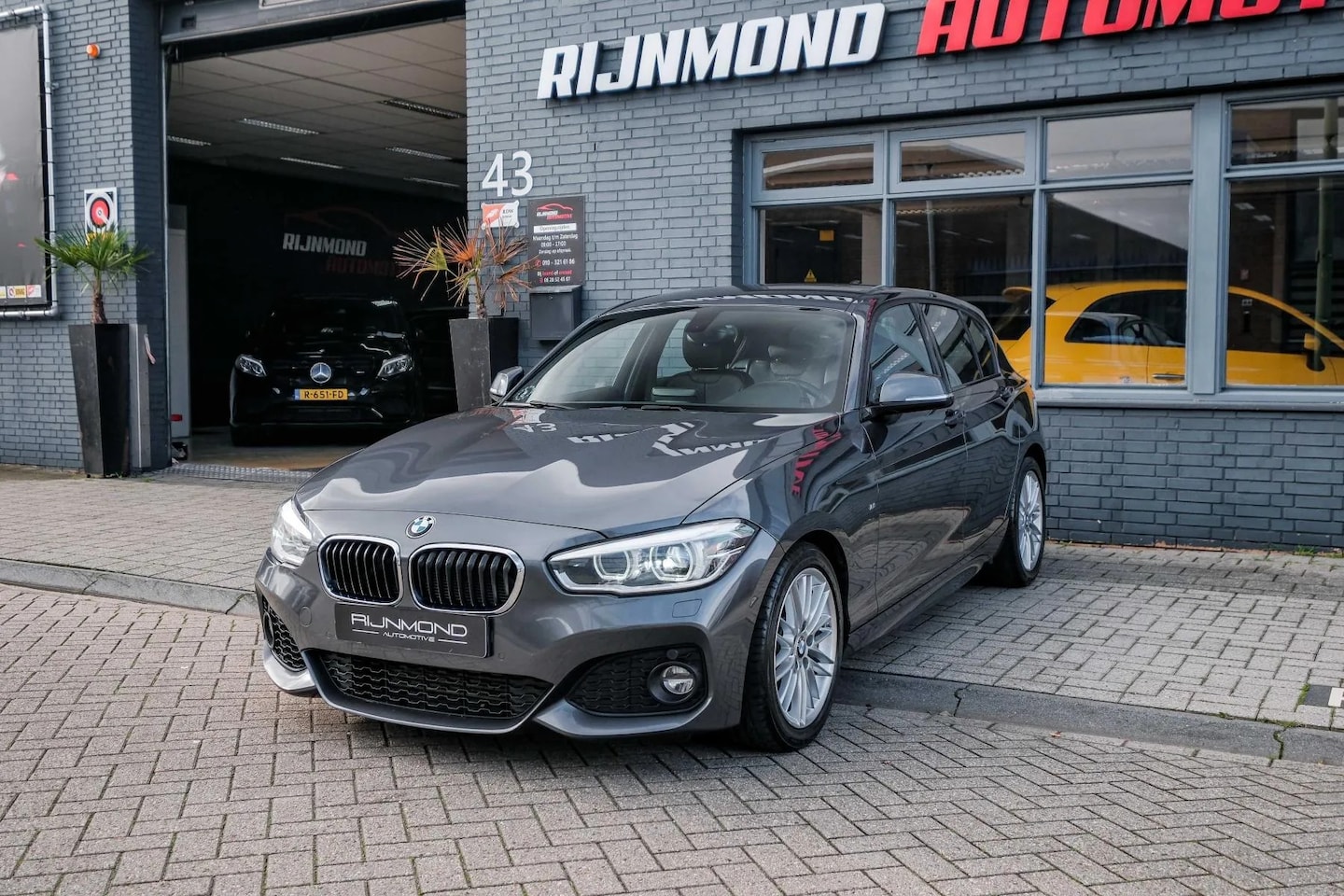 BMW 1-serie - 118i |M-Pakket|Led|Mode-Knop| Dealer Onderhouden!! - AutoWereld.nl