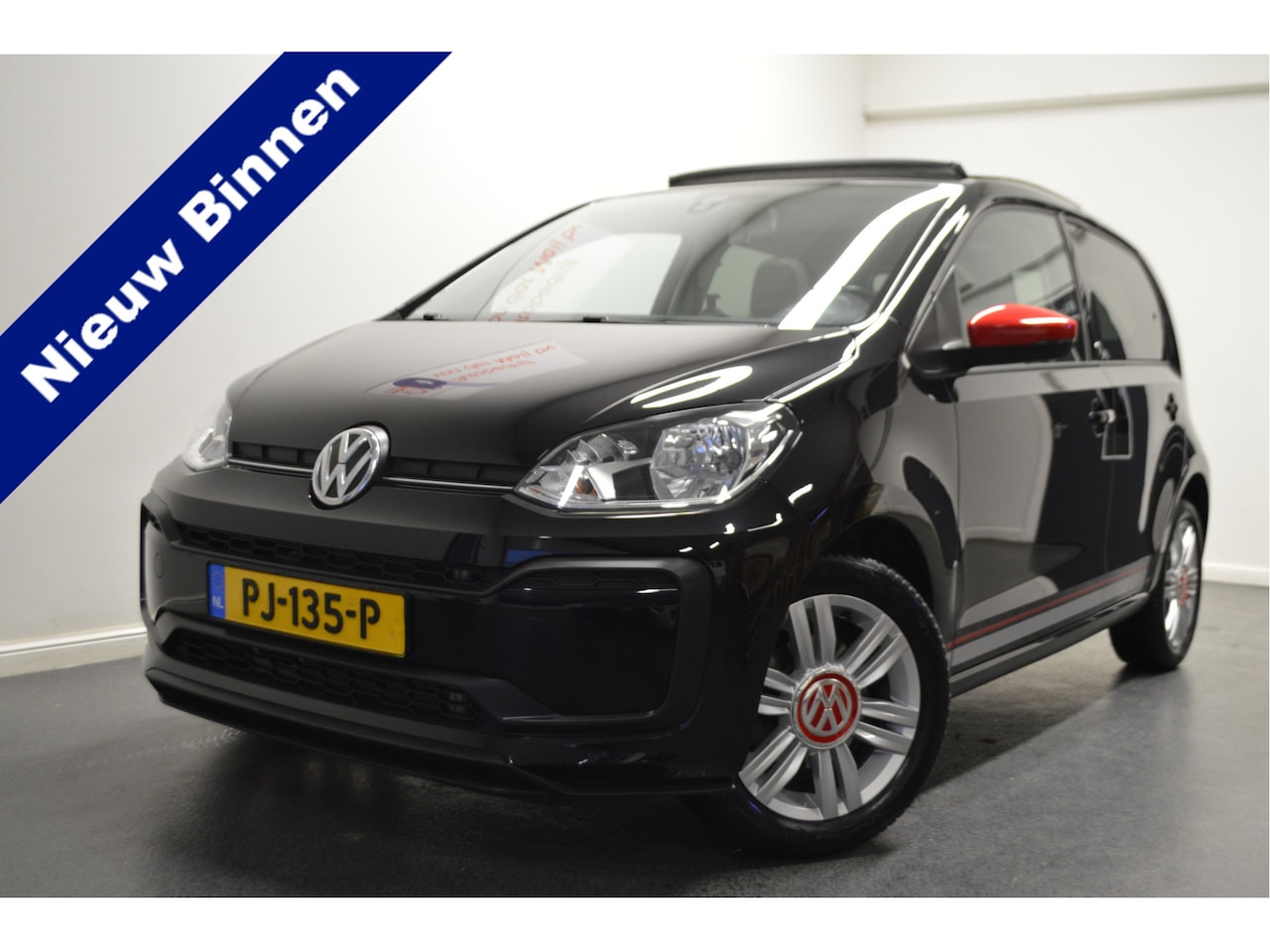 Volkswagen Up! - 1.0 TSI BMT up! beats 1.0 TSI BMT up! beats , EL PANORAMADAK ,  A UITRIJ CAM , CLIMATR , CR CONTR ,  LMV15 , - AutoWereld.nl