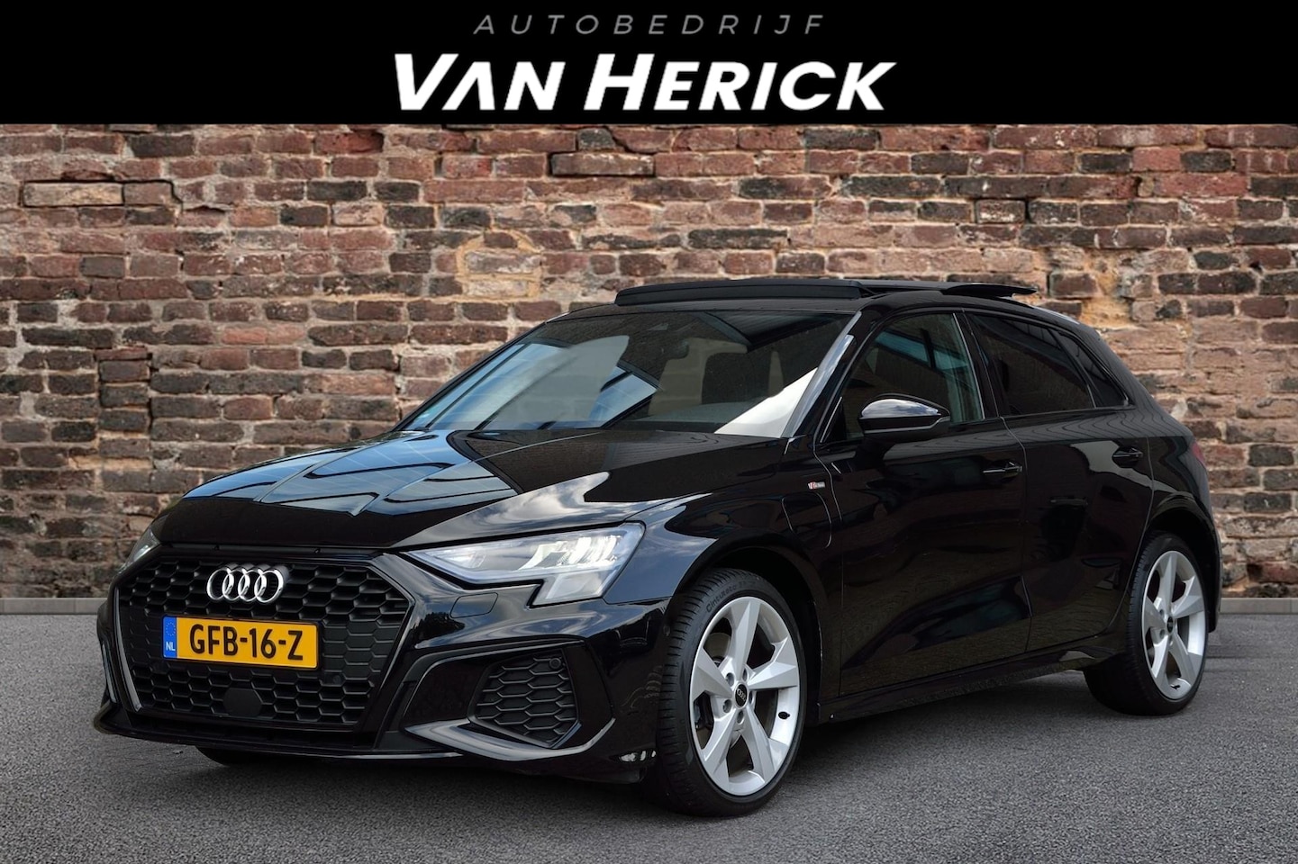 Audi A3 Sportback - 40 TFSIe 245PK S edition Competition Automaat | Open-dak | Cruise | Nette Staat - AutoWereld.nl