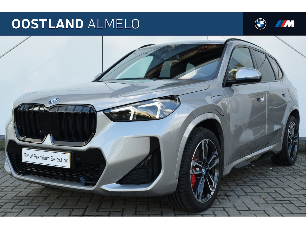 BMW X1 - xDrive25e High Executive M Sport Automaat / Panoramadak / Trekhaak / Sportstoelen / Adapti - AutoWereld.nl