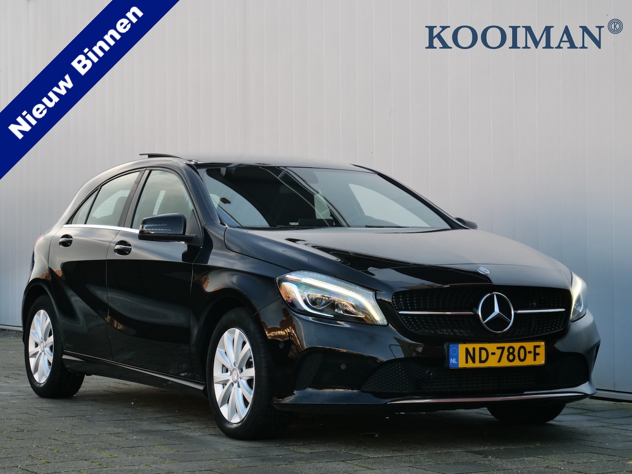 Mercedes-Benz A-klasse - 160 Ambition 102 Pk Automaat Navigatie / PDC / Schuifdak - AutoWereld.nl