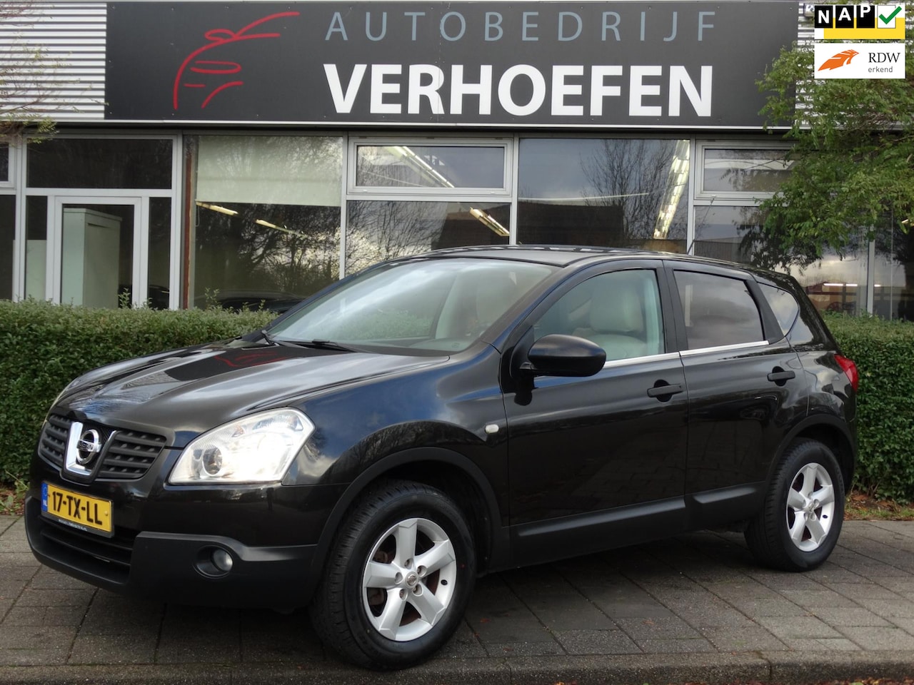 Nissan Qashqai - 1.6 Visia - NAP KM STAND - GROOT DISPLAY - LEDER - TREKHAAK - AIRCO - CRUISE CONTROL - MUL - AutoWereld.nl