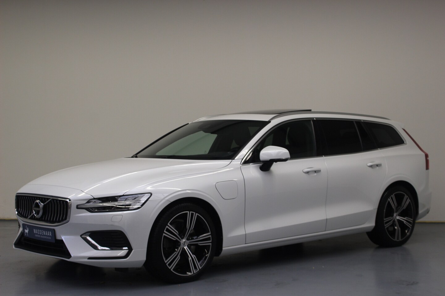 Volvo V60 - T8 Twin Engine AWD Inscription Polestar | Rijklaarprijs | Massage stoelen | Pano dak - AutoWereld.nl