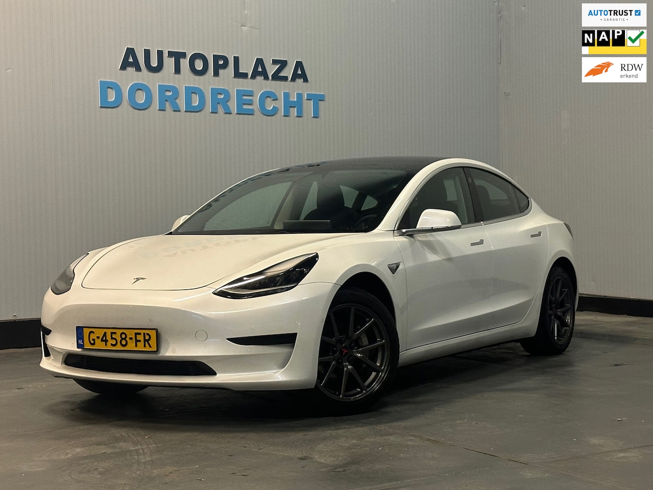 Tesla Model 3 - Standard RWD Plus 60 kWh AUTOPILOT - AutoWereld.nl