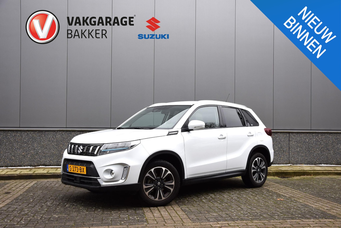 Suzuki Vitara - 1.5 Hybrid Style | Trekhaak | Automaat | Parkeer assistent | - AutoWereld.nl