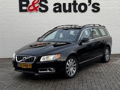 Volvo V70 - 1.6 T4 Limited Edition Volleder Cruis control Stoelverwarming Airco Trekhaak