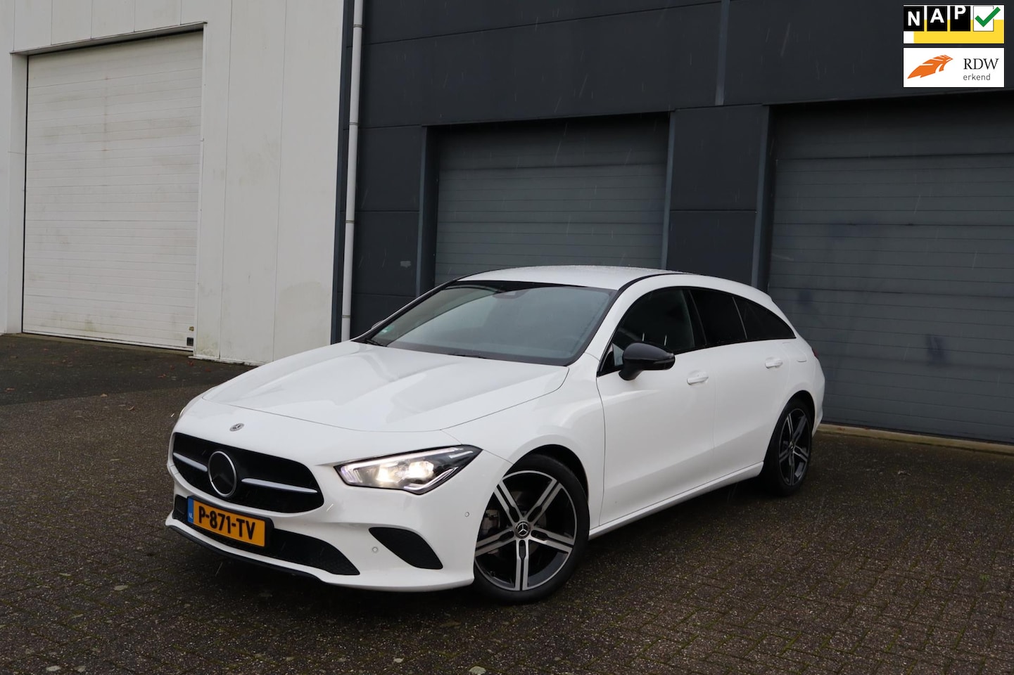 Mercedes-Benz CLA-klasse Shooting Brake - 180 BTW 2022 Luxury Line - AutoWereld.nl