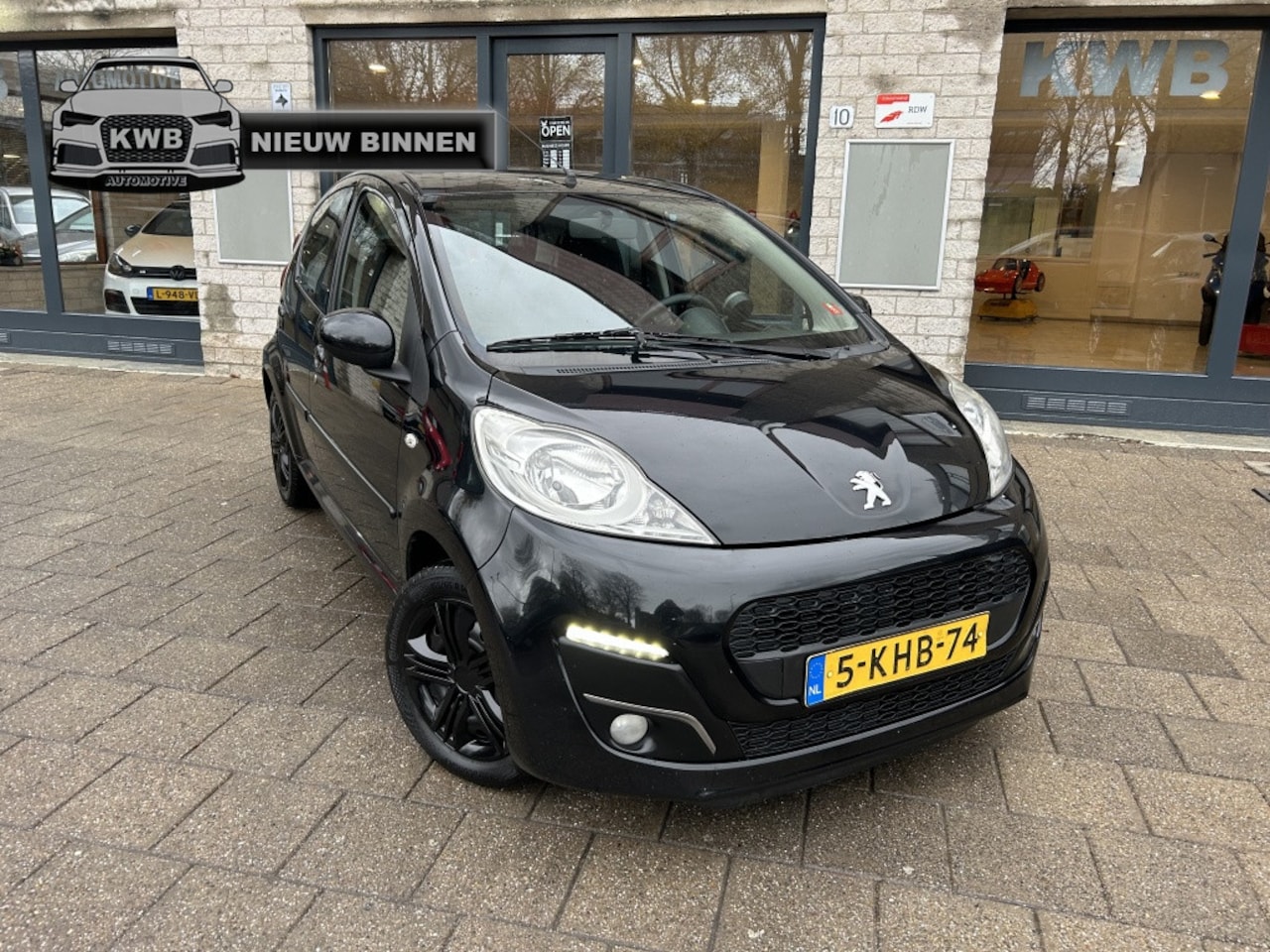 Peugeot 107 - 1.0 Active 5Deurs airco Led facelift - AutoWereld.nl