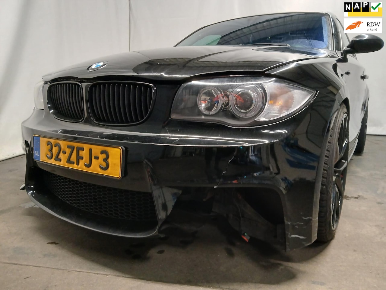 BMW 1-serie - 116i High Executive - Airco - Export - Schade - AutoWereld.nl