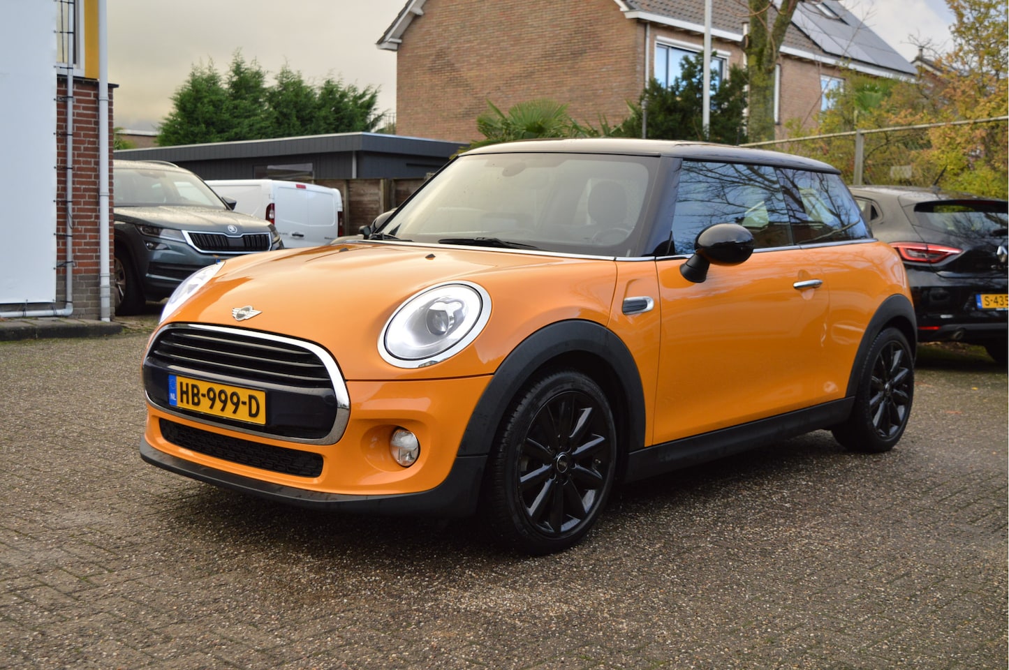 MINI Cooper - Mini 1.5 Pepper Busn. Nap / Full options  / Hud / Leder - AutoWereld.nl