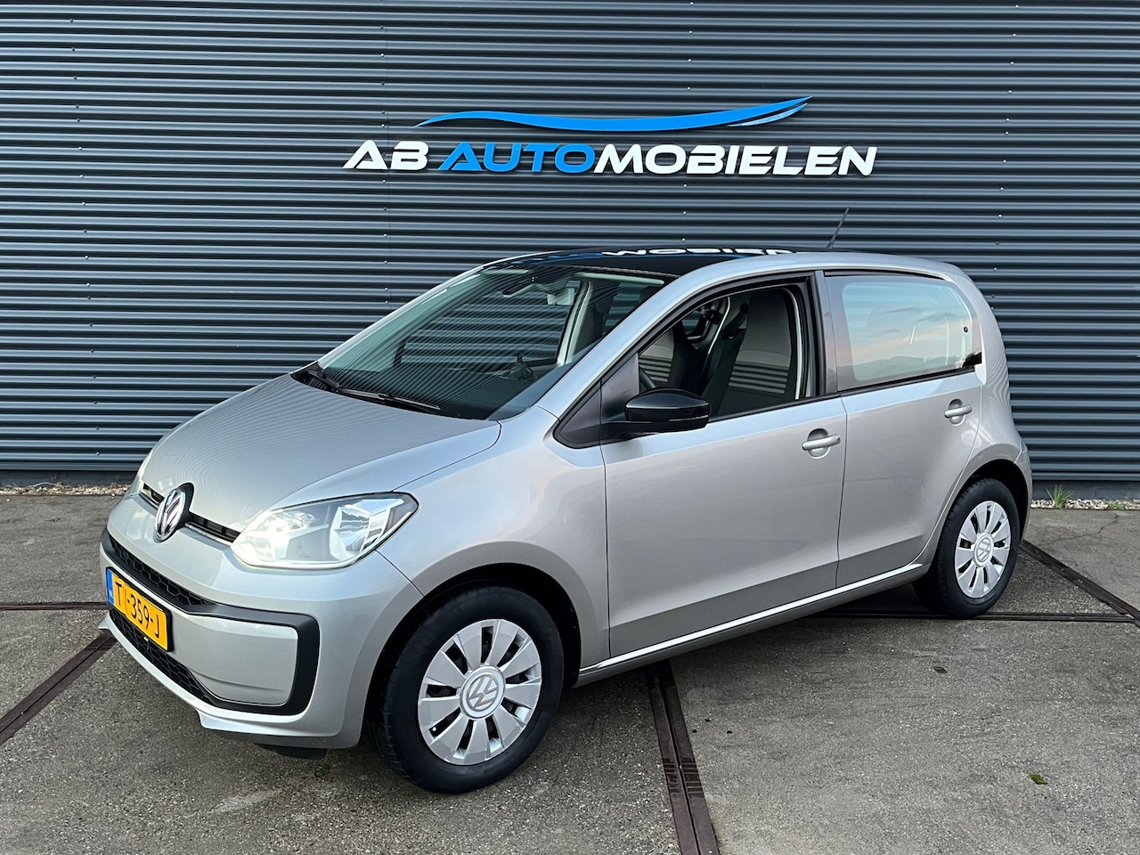 Volkswagen Up! - 1.0 BMT move up! 5 DEURS/ BLUETOOTH/ LED VERL - AutoWereld.nl