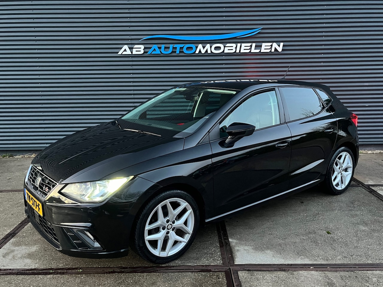 Seat Ibiza - 1.0 TSI FR Business Intense PDC/ CARPLAY/ CAMERA - AutoWereld.nl