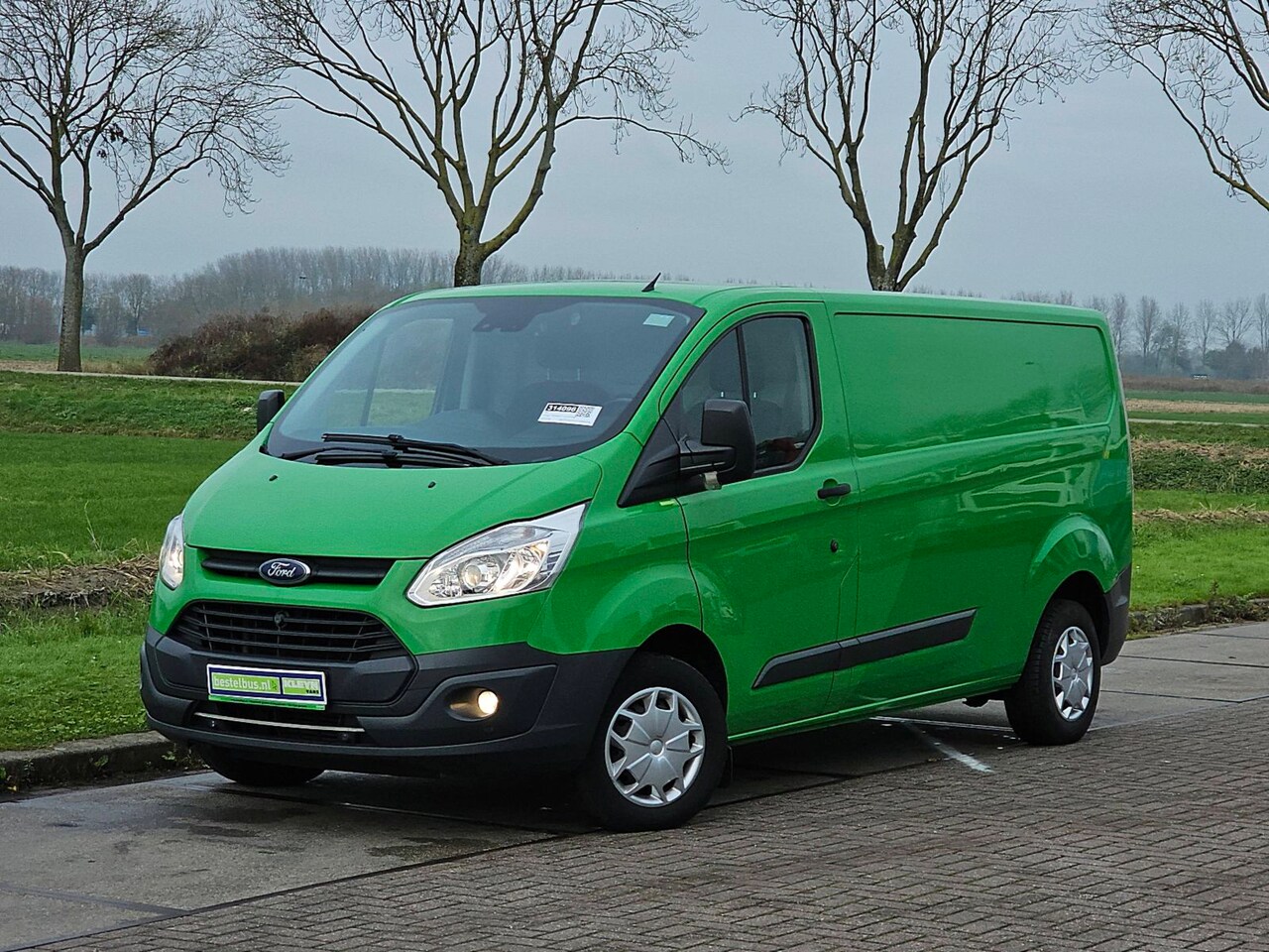 Ford Transit Custom - 290 2.0 TDCI L2H1 Trend airco, navi, pdc, camera, trekhaak - AutoWereld.nl