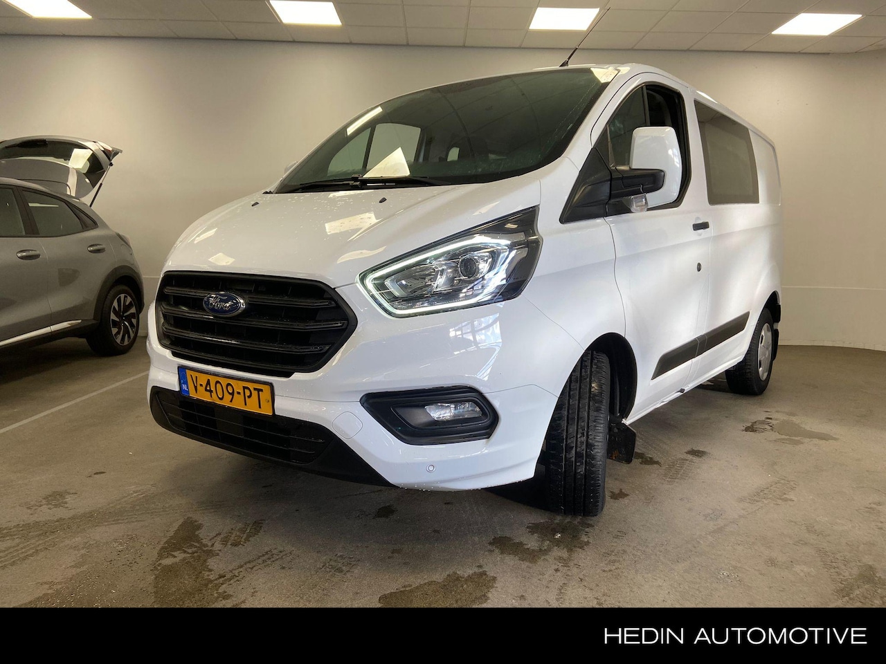 Ford Transit Custom - 300 L1H1 Trend DC | Trekhaak | 6-zits | Airco | Parkeersensoren - AutoWereld.nl