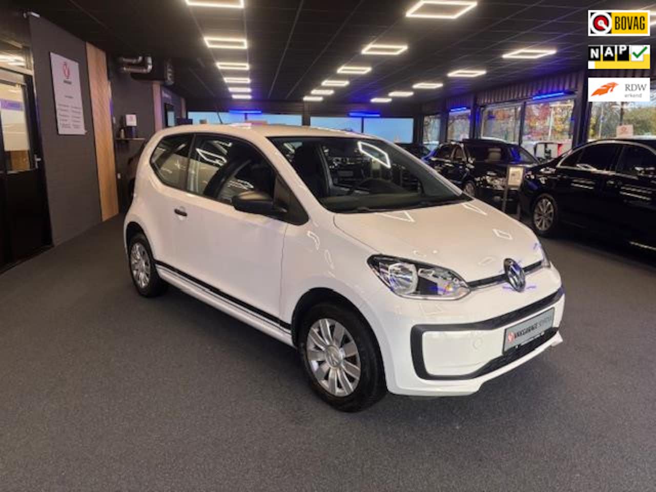 Volkswagen Up! - 1.0 BMT take up! | Slechts 153.000 KM | Airco | IsoFix | Bumpers In Kleur | Radio/CD | Boe - AutoWereld.nl