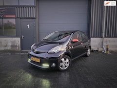 Toyota Aygo - 1.0 Dynamic Orange Led Airco Bluetooth Facelift