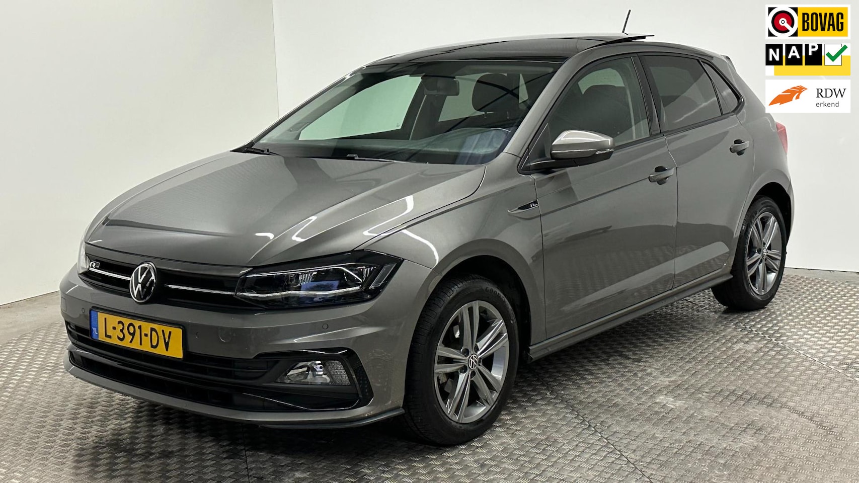 Volkswagen Polo - 1.0 TSI R-Line Business R benzine benzine panoramadak led navigatie carplay andriod cruise - AutoWereld.nl