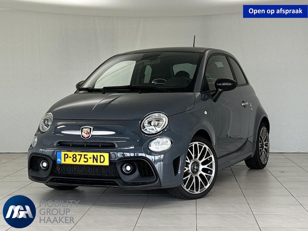 Abarth 595 - 1.4 145pk 595 Abarth Carplay 17 Inch PDC GREY Edition - AutoWereld.nl