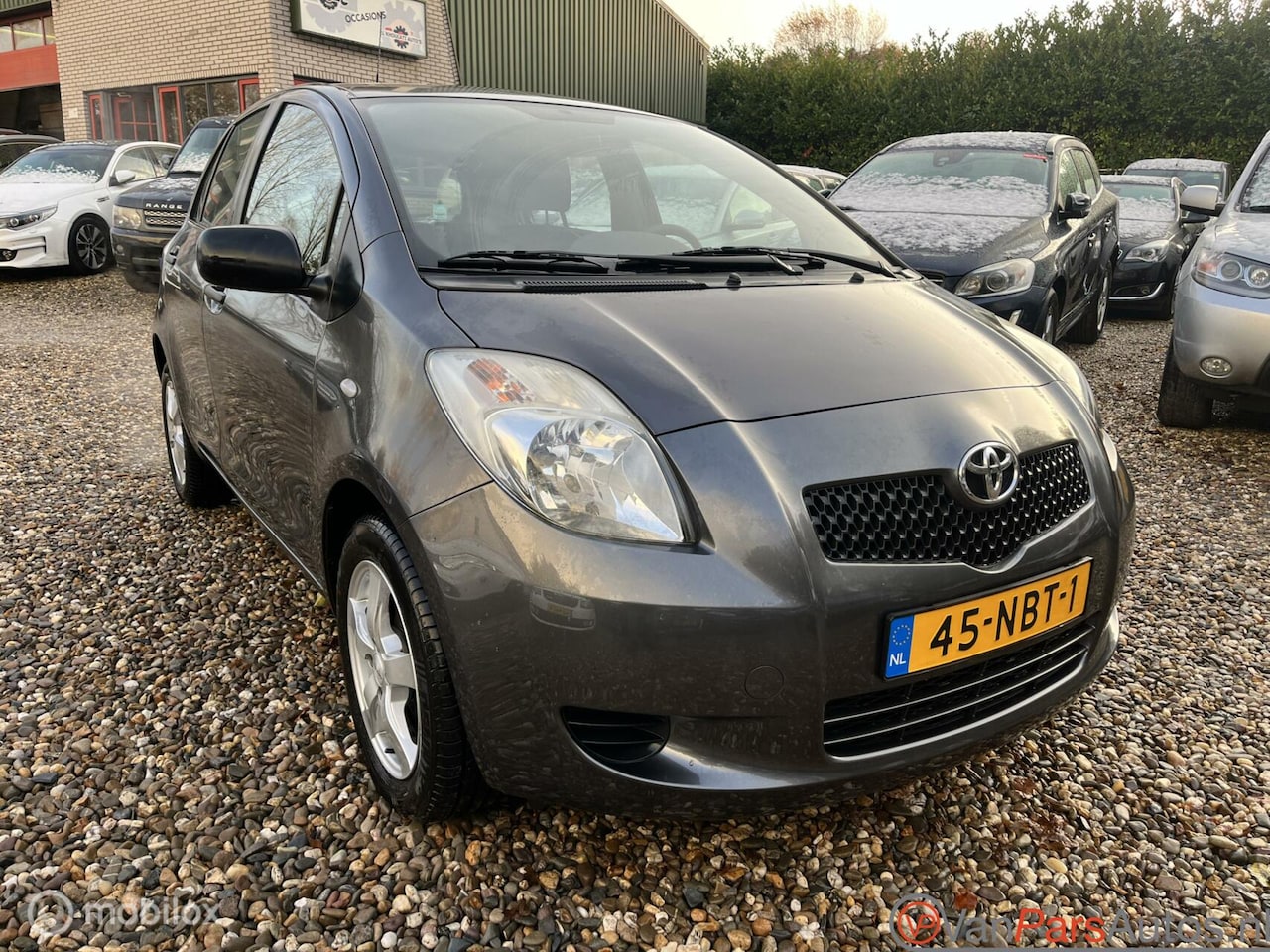 Toyota Yaris - 1.3 VVTi Cool 1.3 VVTi Cool,Airco,5drs,Trekhaak. - AutoWereld.nl