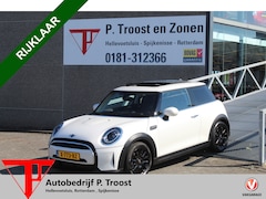 MINI Cooper - 1.5 Automaat Panoramadak/Lage kmstand/Navigatie/Keyless/Lederen bekleding/Apple carplay/Cl