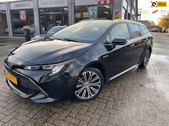 Toyota Corolla Touring Sports - 1.8 Hybrid First Edition *navigatie + camera + DAB + LM velg 17"