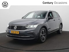 Volkswagen Tiguan - 1.4 TSI eHybrid Life Business+ DSG / Camera / Elek. Klep / HUD / Sfeerverlichting