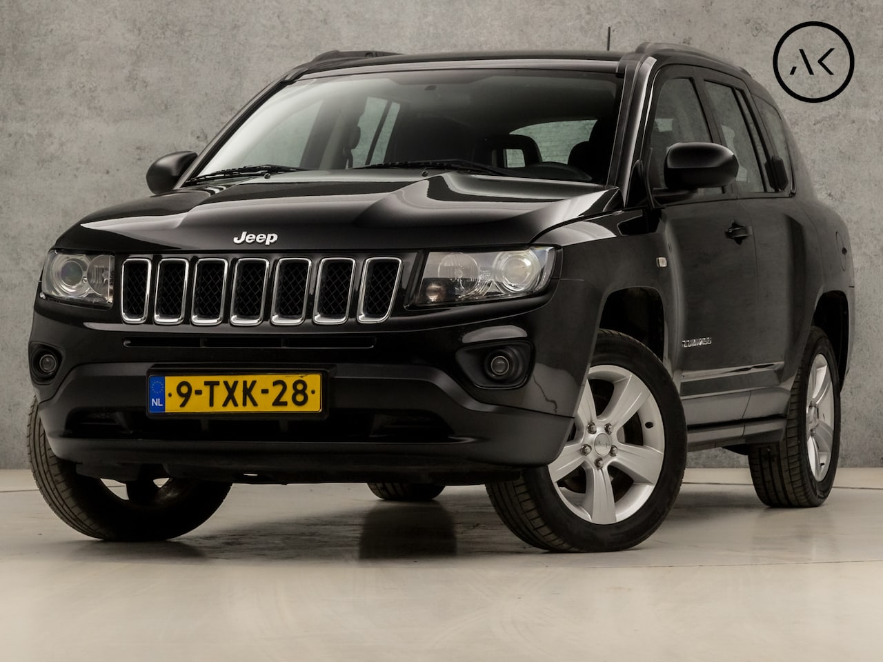 Jeep Compass - 2.0 Sport 157Pk (RADIO, NAP, BLUETOOTH, CRUISE, AIRCO, XENON, ELEK PAKKET, ARMSTEUN, SPORT - AutoWereld.nl