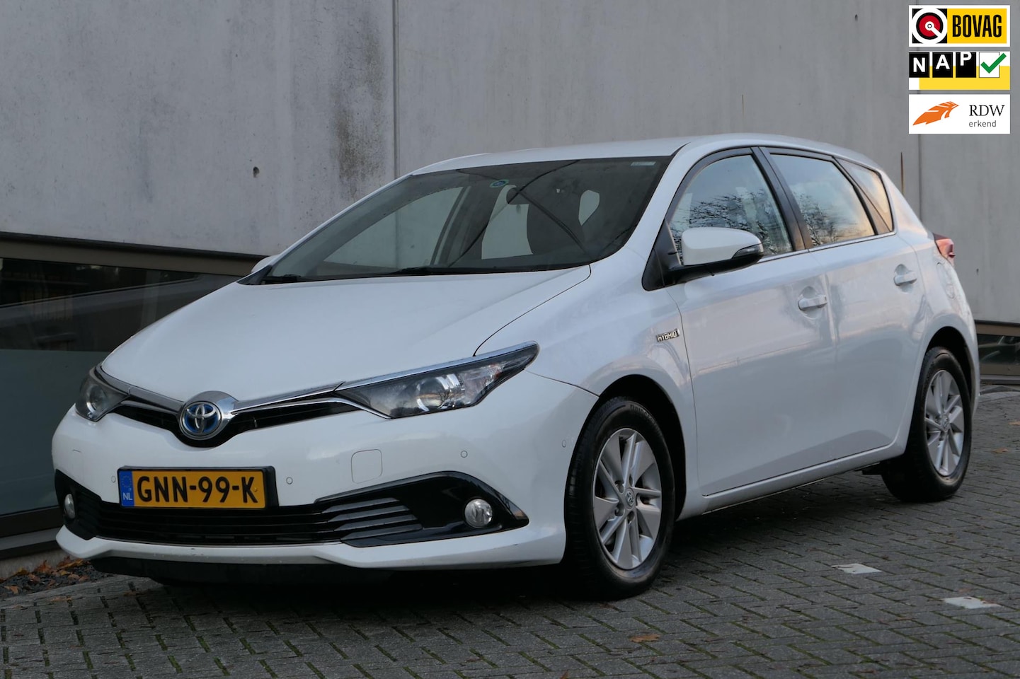 Toyota Auris - 1.8 Hybrid Business 1.8 Hybrid Business - AutoWereld.nl