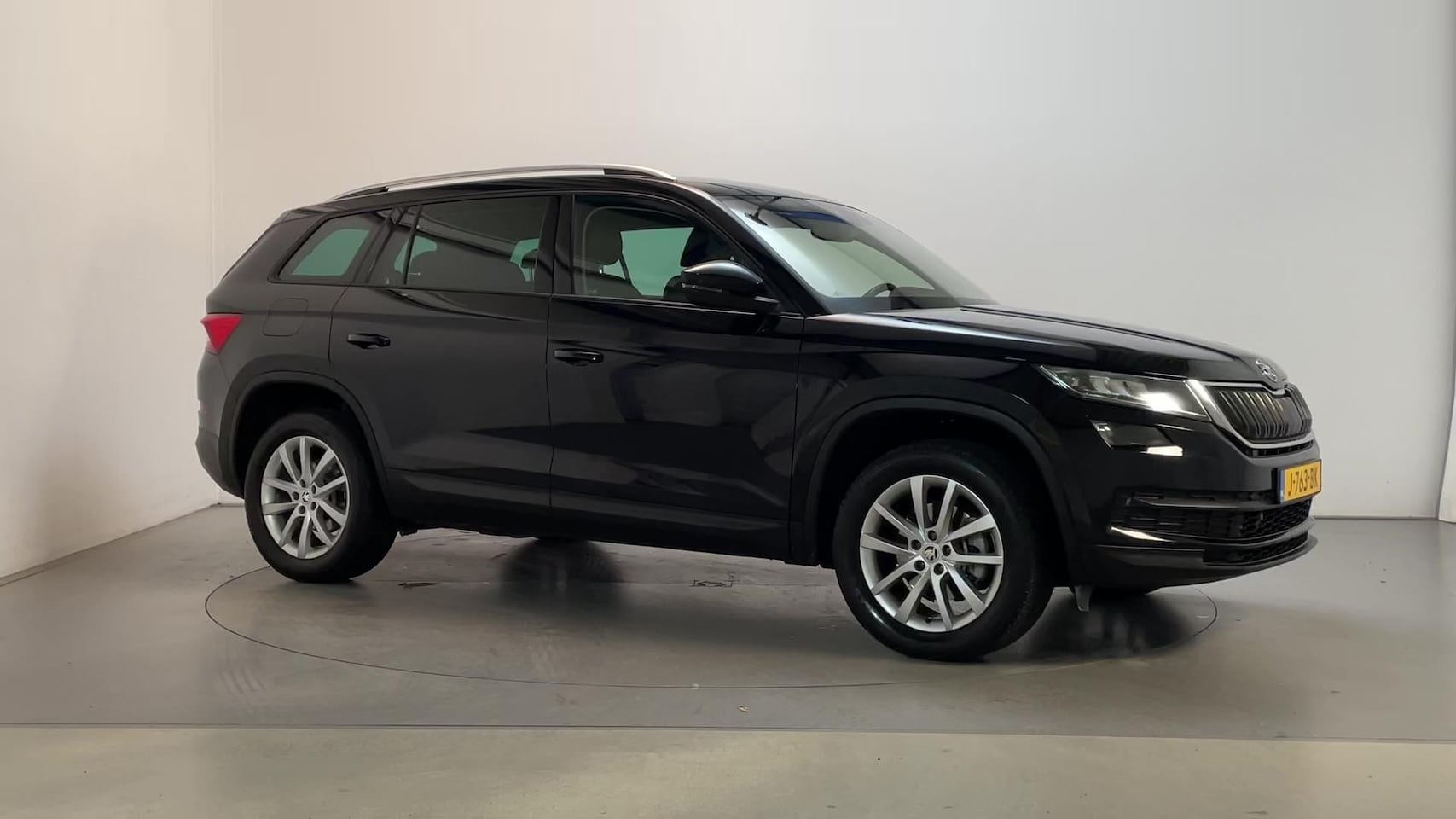 Skoda Kodiaq - 1.5 TSI 150pk DSG Business Edition 7p. Virtual Cockpit Camera Stoelverwarming - AutoWereld.nl