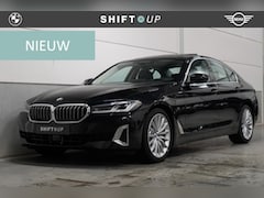 BMW 5-serie - 540i xDrive Schuifdak | CoPilot | Head Up | Elektr. Trekhaak | Meesturende achteras