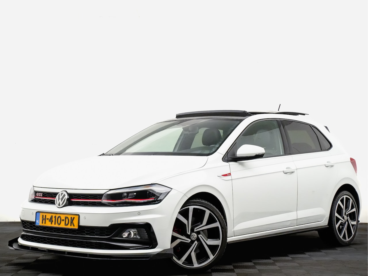 Volkswagen Polo - 2.0 TSI GTI 200pk DSG/Aut (panodak,xenon,LED,navi,lane-assist,DAB,navi,camera) - AutoWereld.nl