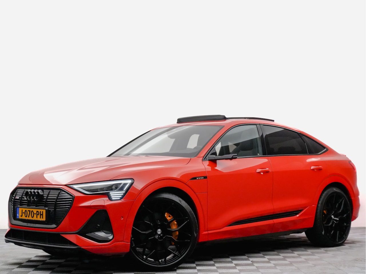 Audi e-tron Sportback - S quattro RS Edition (23"vossen,lage bijtelling,full options) - AutoWereld.nl