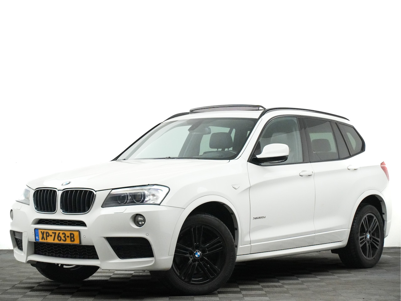 BMW X3 - xDrive20d M-Sport High Executive (panodak,navi,xenon,head-up,leer) - AutoWereld.nl