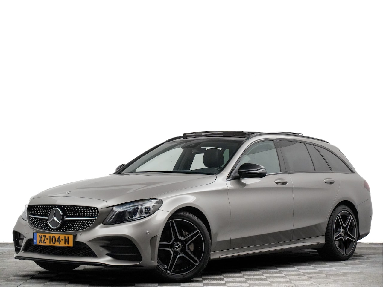 Mercedes-Benz C-klasse Estate - AMG Edition Premium Plus Pack (sfeerverlichting,widescreen,multibeam LED,panodak,leer) - AutoWereld.nl