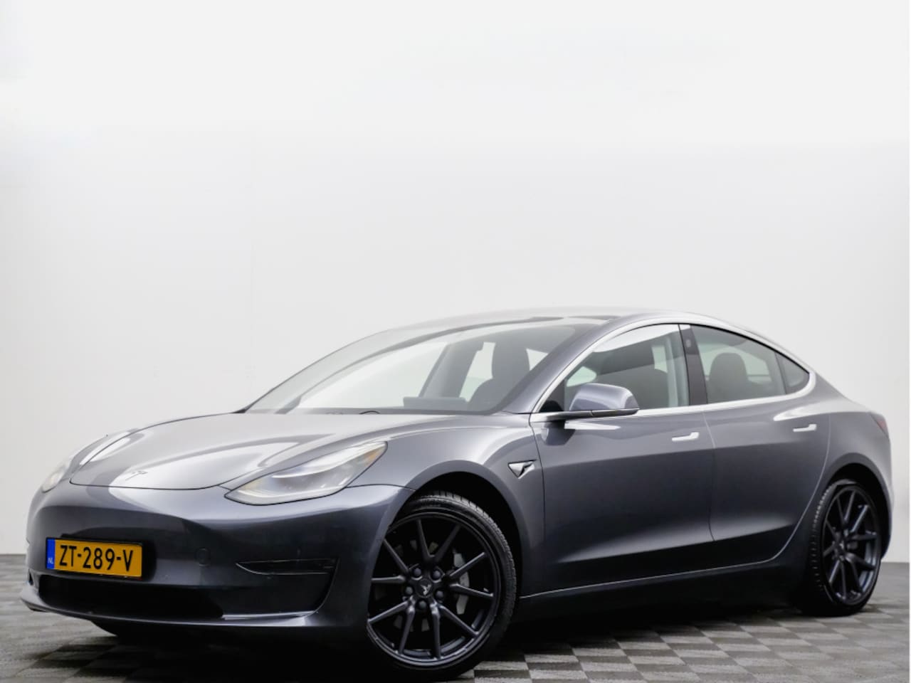 Tesla Model 3 - Long Range RWD Long Range AWD 441pk (panodak,full autopilot,4% bijtelling) - AutoWereld.nl