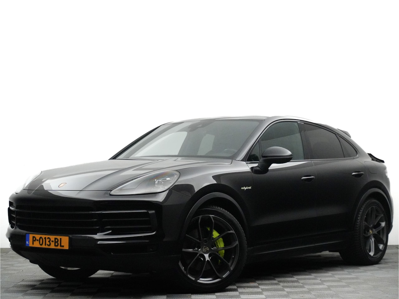 Porsche Cayenne Coupé - 3.0 E-Hybrid 460pk Sport Chrono (keyless,panodak,bose,sportstoelen,matrix,360) - AutoWereld.nl