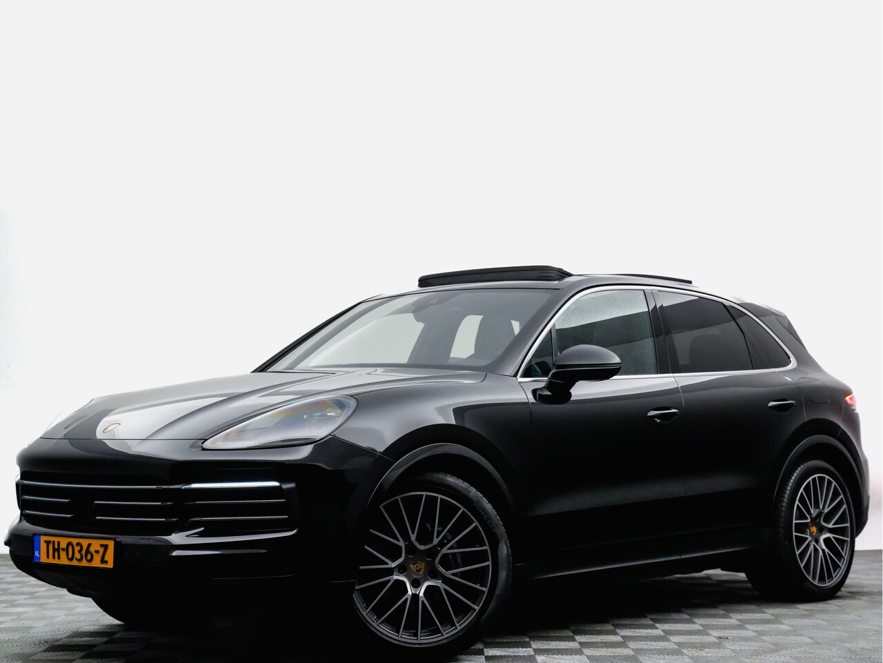 Porsche Cayenne - 3.0 E-Hybrid 462pk Sport Chrono (matrix,panodak,keyless,sportleer,luchtvering,360) - AutoWereld.nl