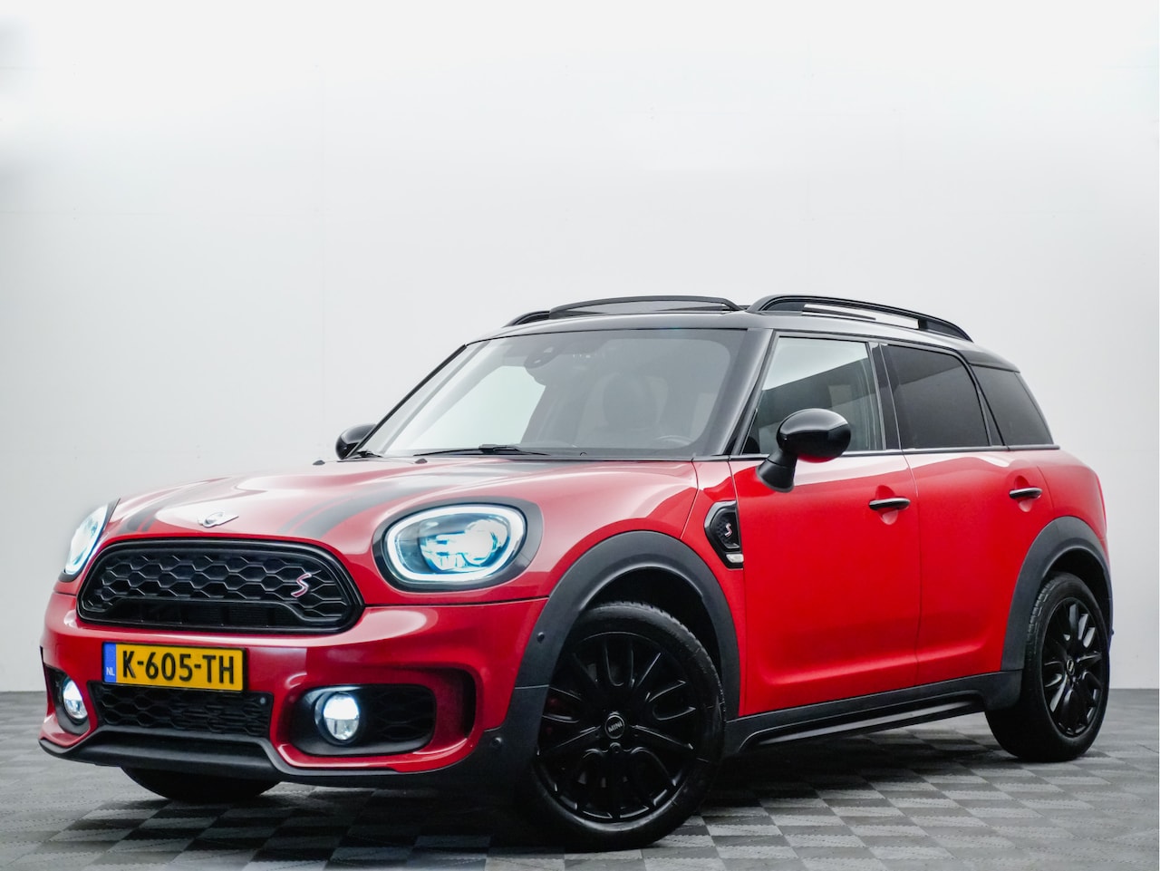 MINI Countryman - Mini 2.0 Cooper S John Cooper Works Aut8 235pk (panodak,leer,navi,xenon,keyless) - AutoWereld.nl