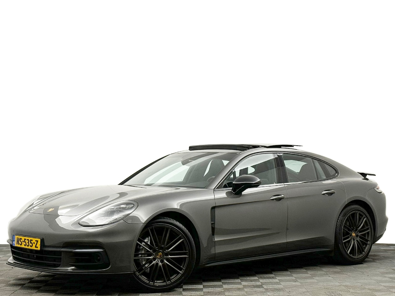 Porsche Panamera - 2.9 4S 440pk Sport Chrono (carbon,nightvision,softclose,panodak,bose,sfeerverlichting) - AutoWereld.nl