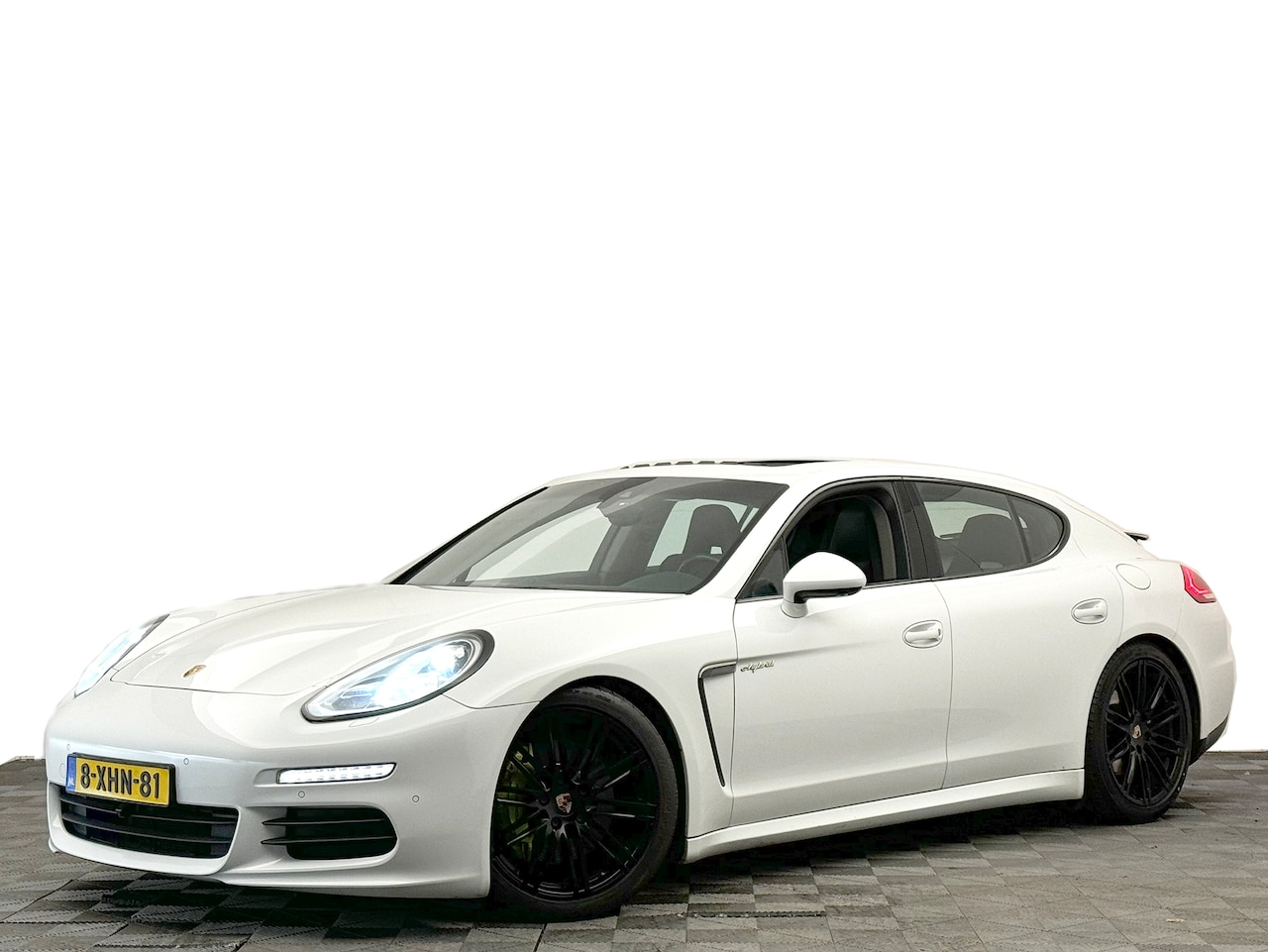 Porsche Panamera - 3.0 S E-Hybrid 420pk Sport Chrono (360,bose,matrix,panodak,softclose,lane assist) - AutoWereld.nl