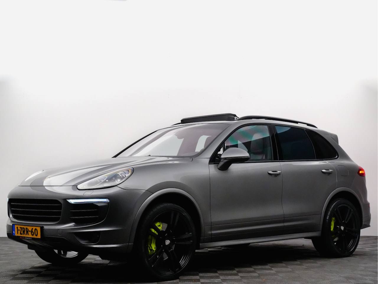 Porsche Cayenne - 3.0 S E-Hybrid 416pk Turbo Pack (carbon,panodak,BOSE,luchtvering,360) - AutoWereld.nl