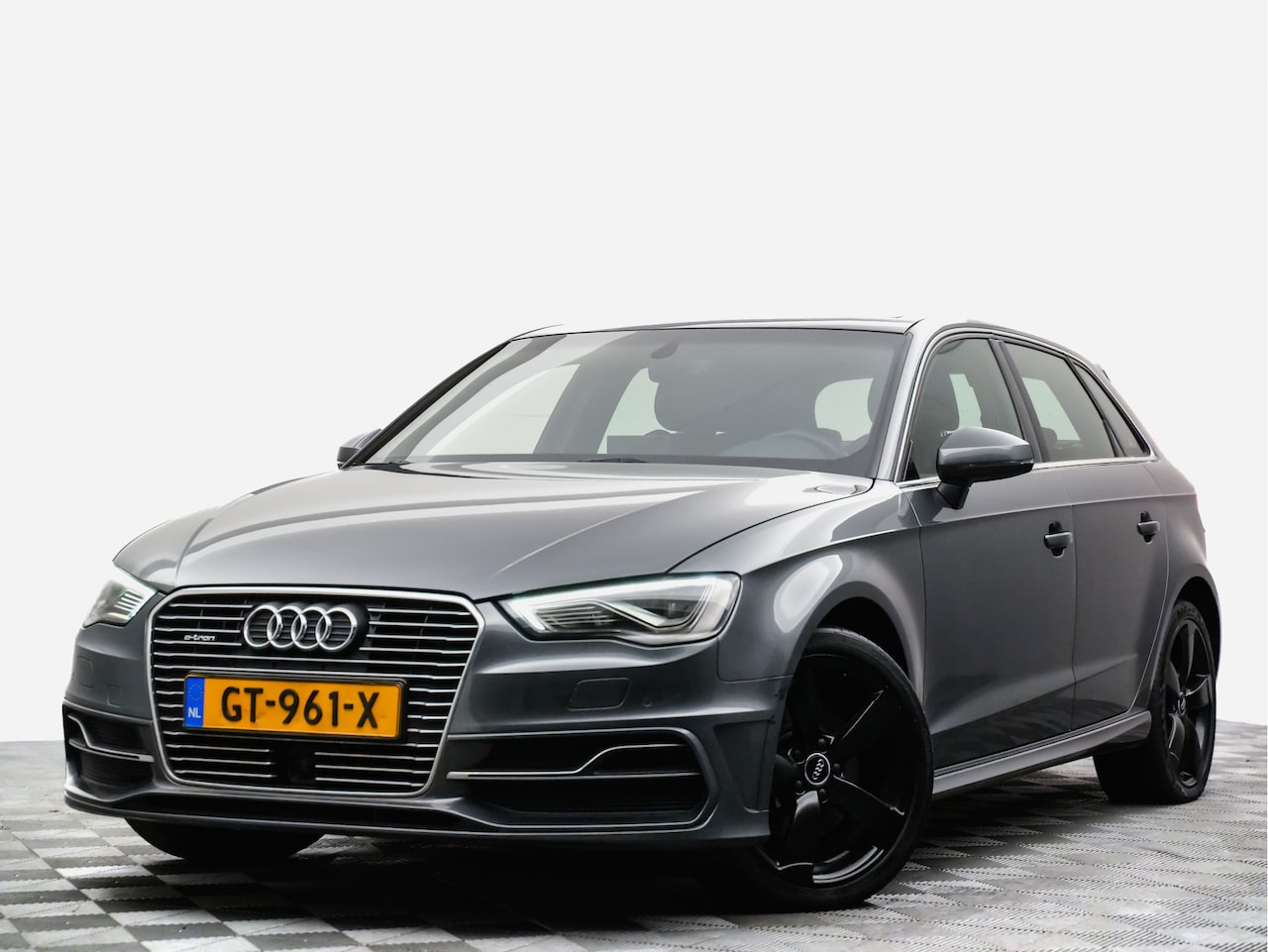 Audi A3 Sportback - 1.4 e-tron 205pk Aut RS3 Edition (panodak,B&O,full options) - AutoWereld.nl