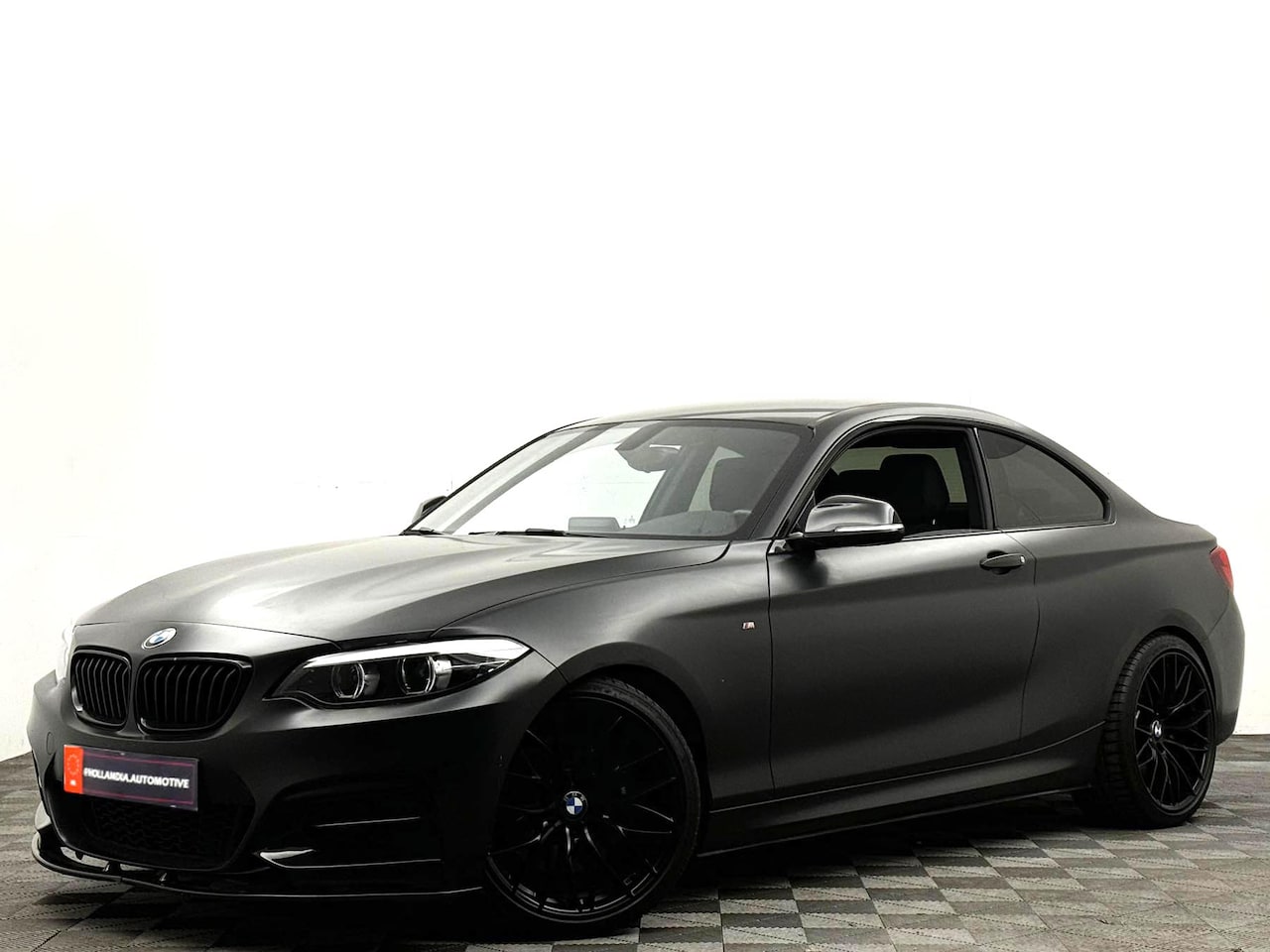 BMW 2-serie Coupé - M240i 375pk Performance SATIN BLACK (carbon,LED,navi,alcantara,20 inch) - AutoWereld.nl