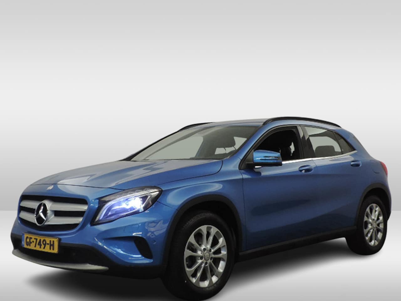 Mercedes-Benz GLA-Klasse - 180 Aut7 AMG-Line (LED,xenon,navi,leer,clima,pdc) - AutoWereld.nl