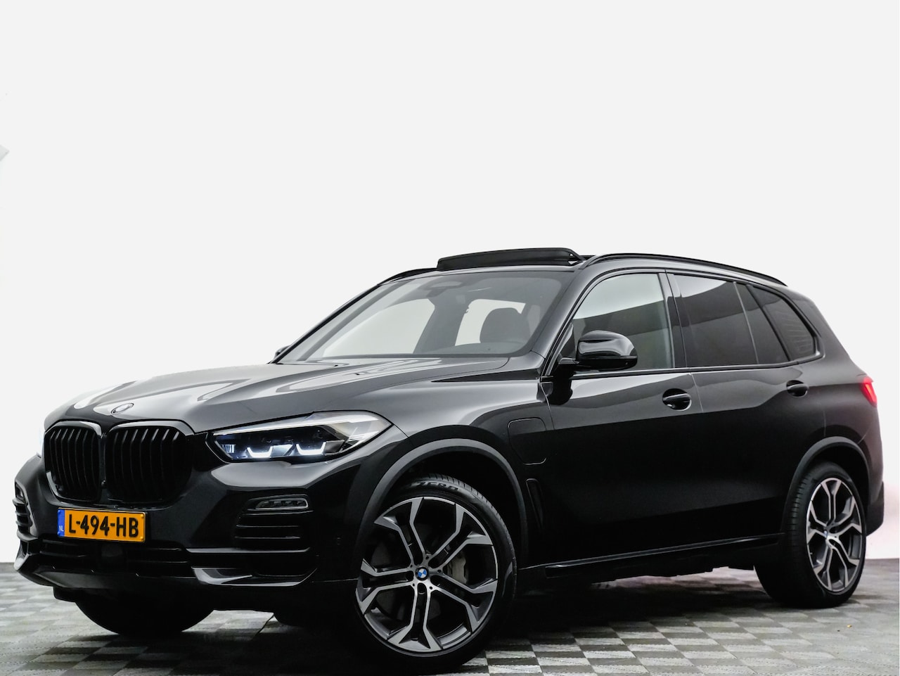 BMW X5 - xDrive45e High Executive M-sport (harman kardon,panodak,360,laserlight,head up) - AutoWereld.nl