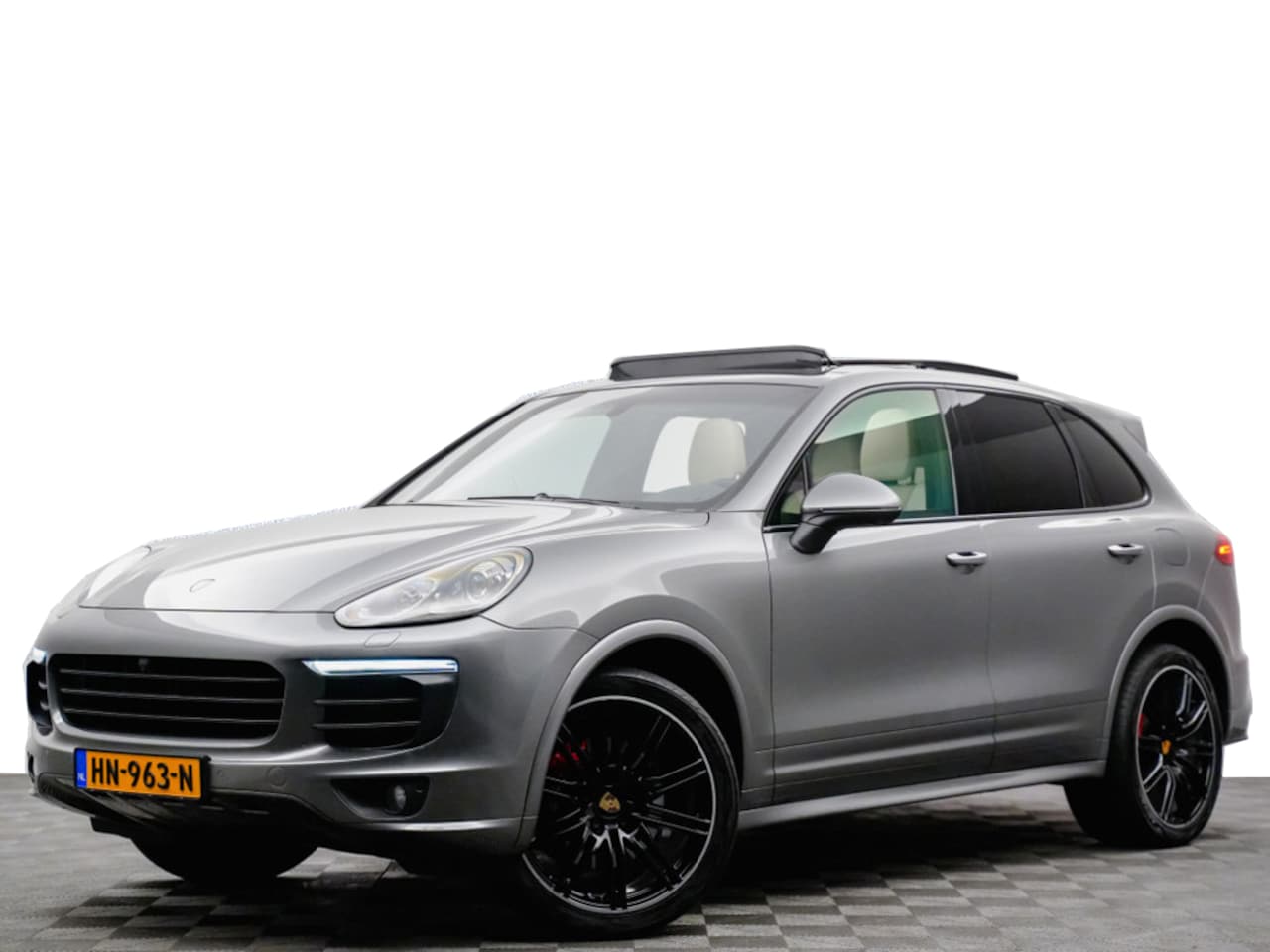 Porsche Cayenne - 3.0 S E-Hybrid 416pk Sport Turbo Chrono (stoelventilatie,panodak,BOSE,luchtvering) - AutoWereld.nl